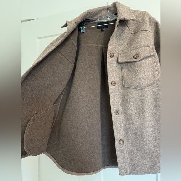 Thick brown shacket - Picture 2 of 4